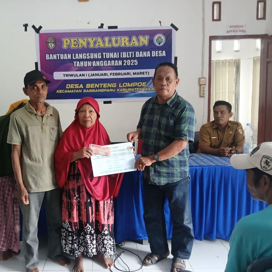 Pemdes Benteng Lompoe Salurkan BLT Dana Desa Triwulan I Tahun Anggaran 2025